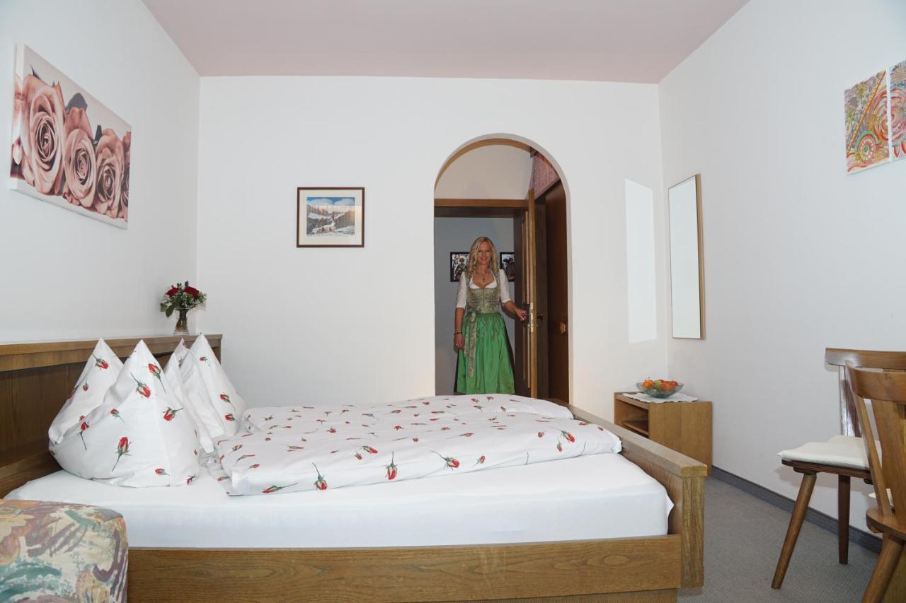 Pension Brunhild San Leonardo in Passiria Exterior foto